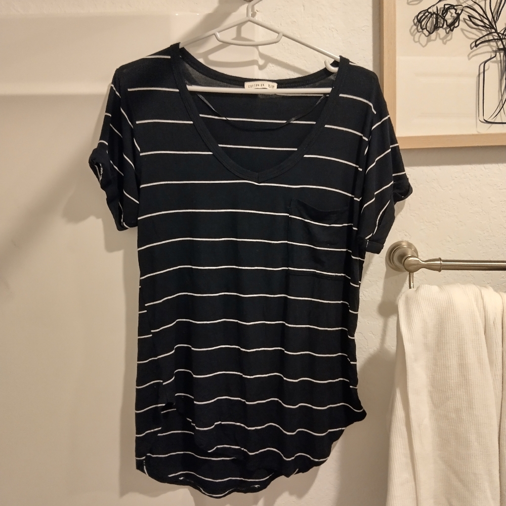 Women's XS black and white striped T-shirt